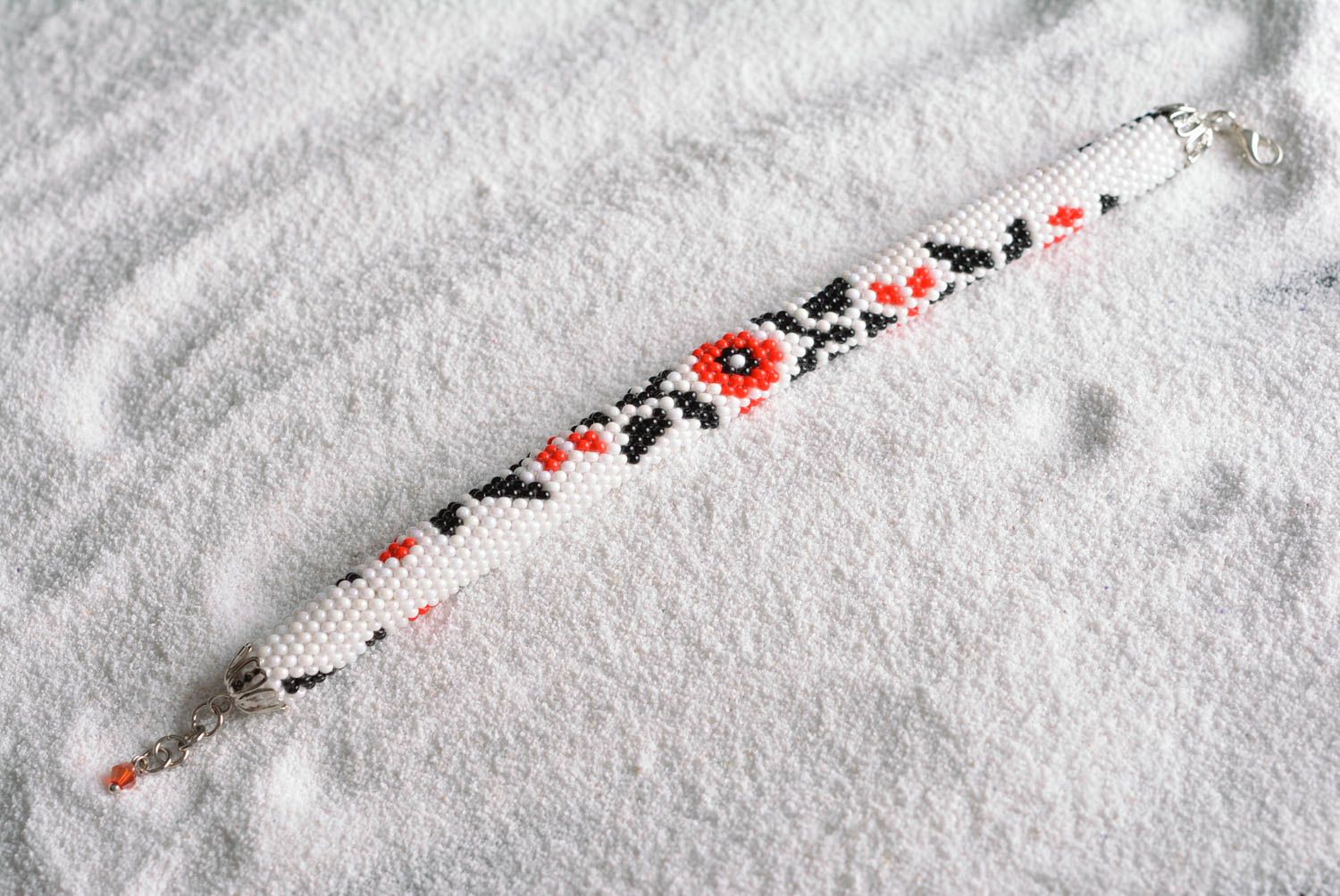 Handmade white designer bracelet jewelry in ethnic style beaded bracelet photo 5