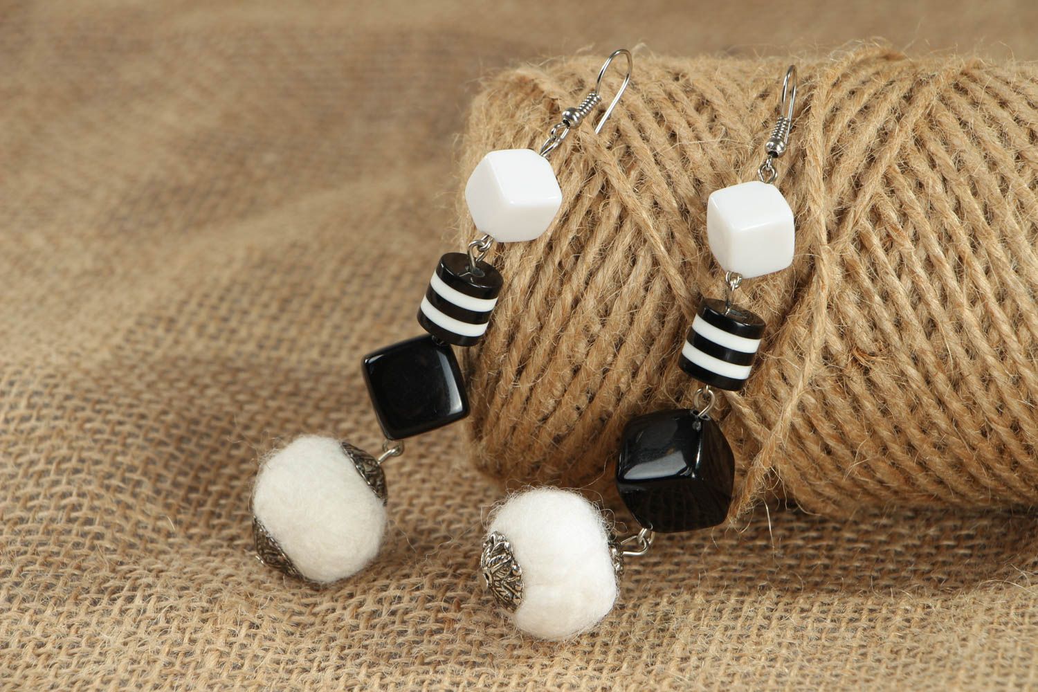 Earrings with black and white beads photo 4