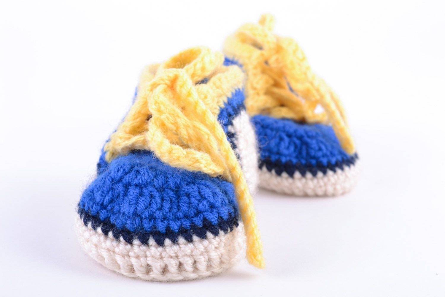 Handmade baby boy shoes crocheted of semi-woolen and woolen threads with lacing photo 5