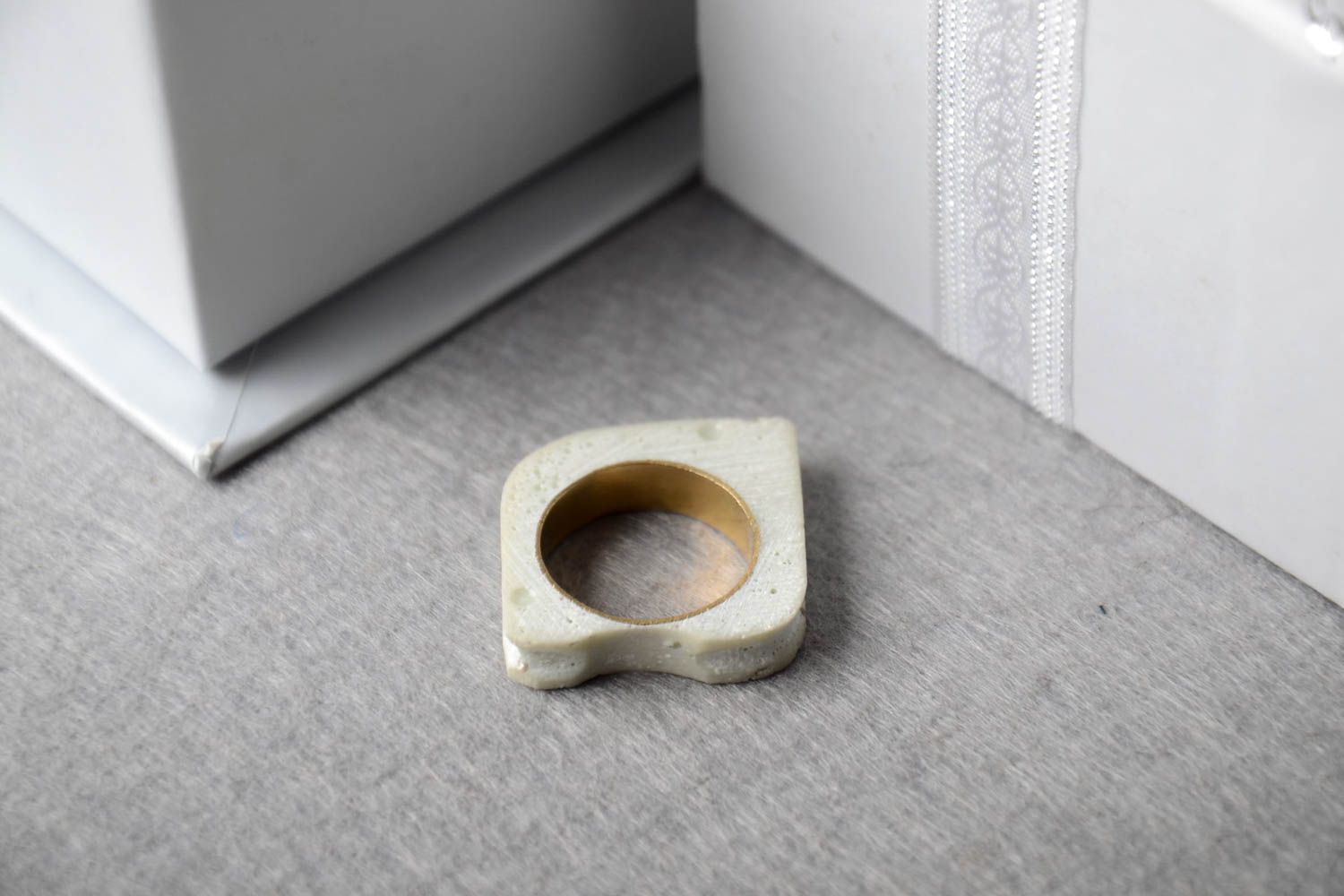 Кольцо ручной работы перстень кольцо из латуни женское кольцо необычное  фото 1