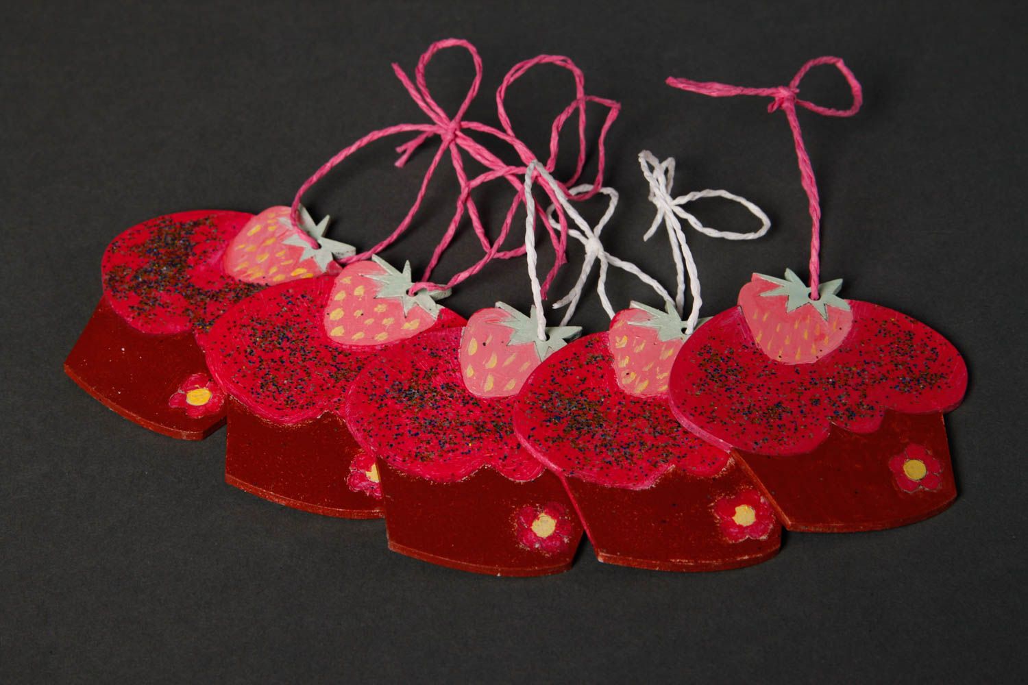 Décoration du sapin de Noël fait main 5 cupcakes rouges Décoration Nouvel An photo 3