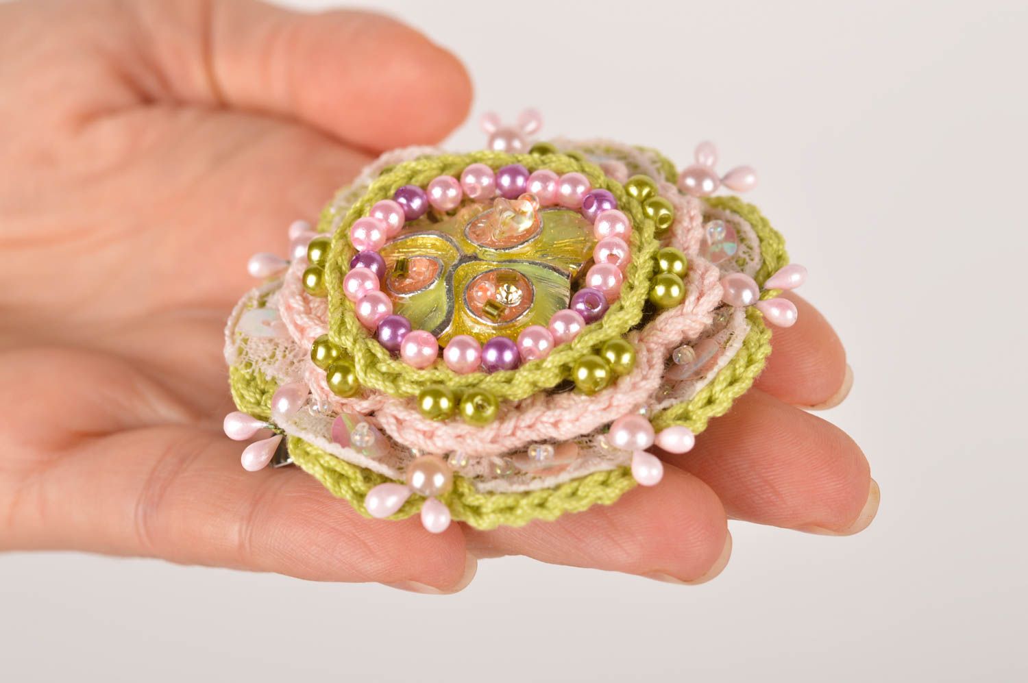 Beautiful handmade flower brooch jewelry hair clip crochet ideas small gifts photo 3