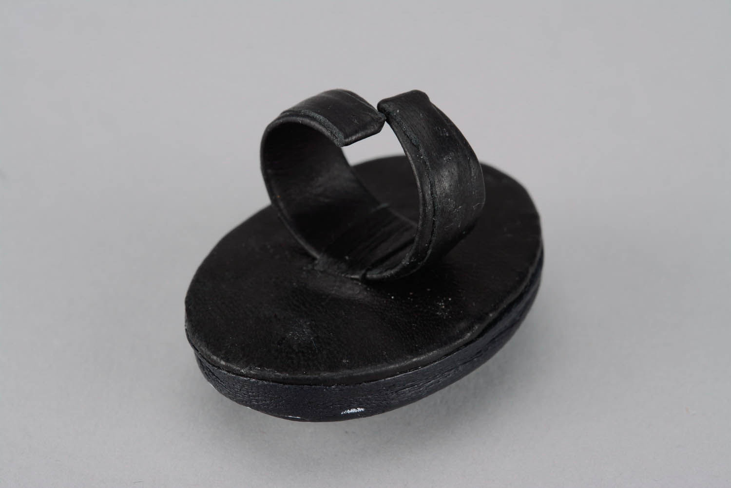 Ring made of horn and leather photo 2