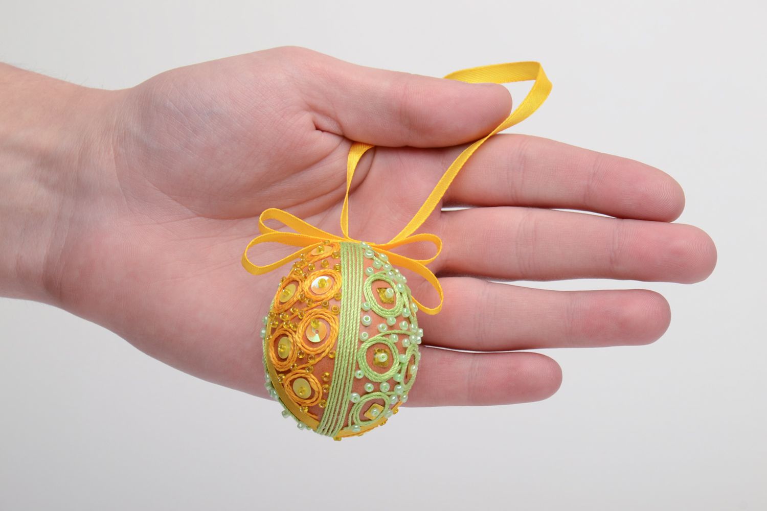 Interior hanging egg with ribbons and beads photo 5