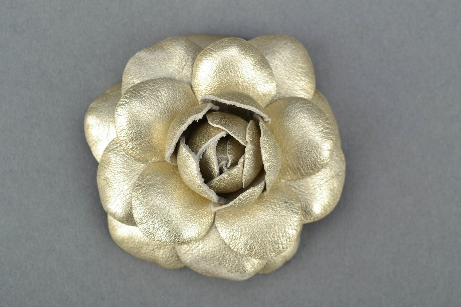 Flower brooch made of genuine leather photo 1