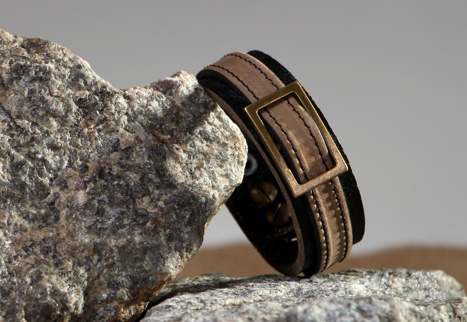 Leather bracelet with metal buckle photo 1