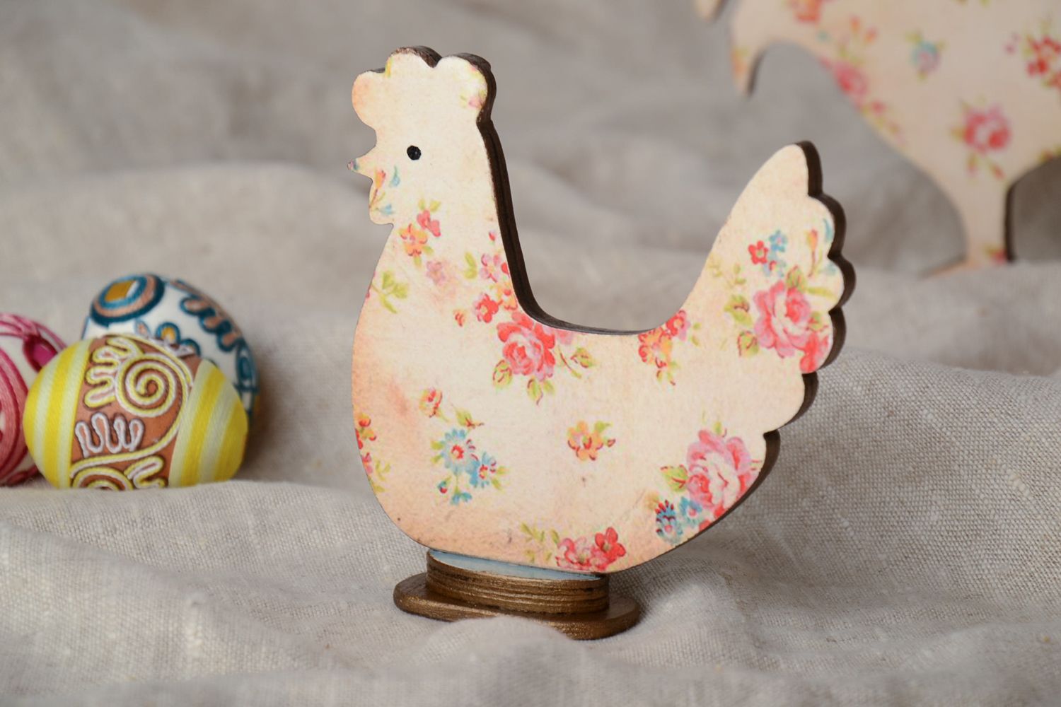 Easter wooden figurine of chicken decorated using decoupage technique photo 1