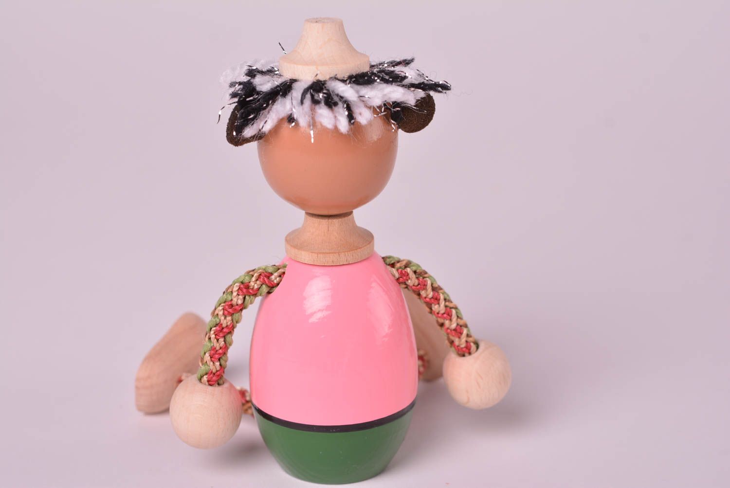 Игрушка ручной работы игрушка из дерева подарок для ребенка розовая обезьяна фото 3