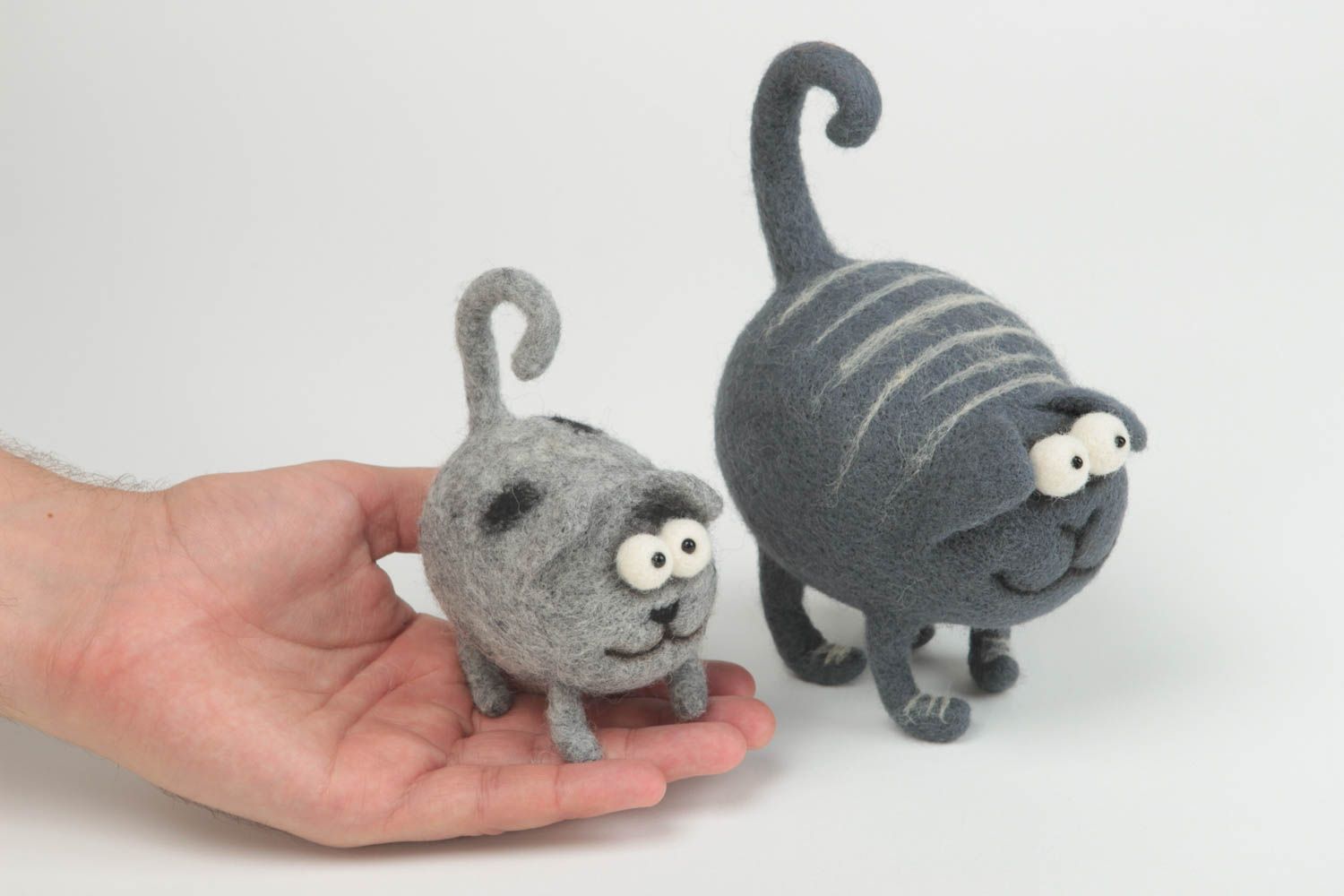 Очаровательные мягкие игрушки 2 кота из натуральной шерсти ручной работы фото 1