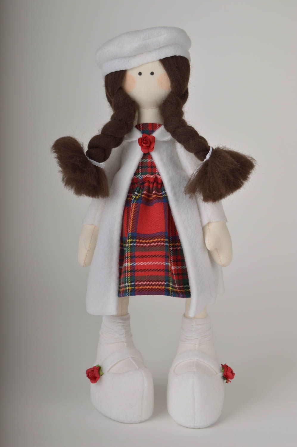 Muñeca hecha a mano de tela peluche decorativo regalo original para niña  foto 2