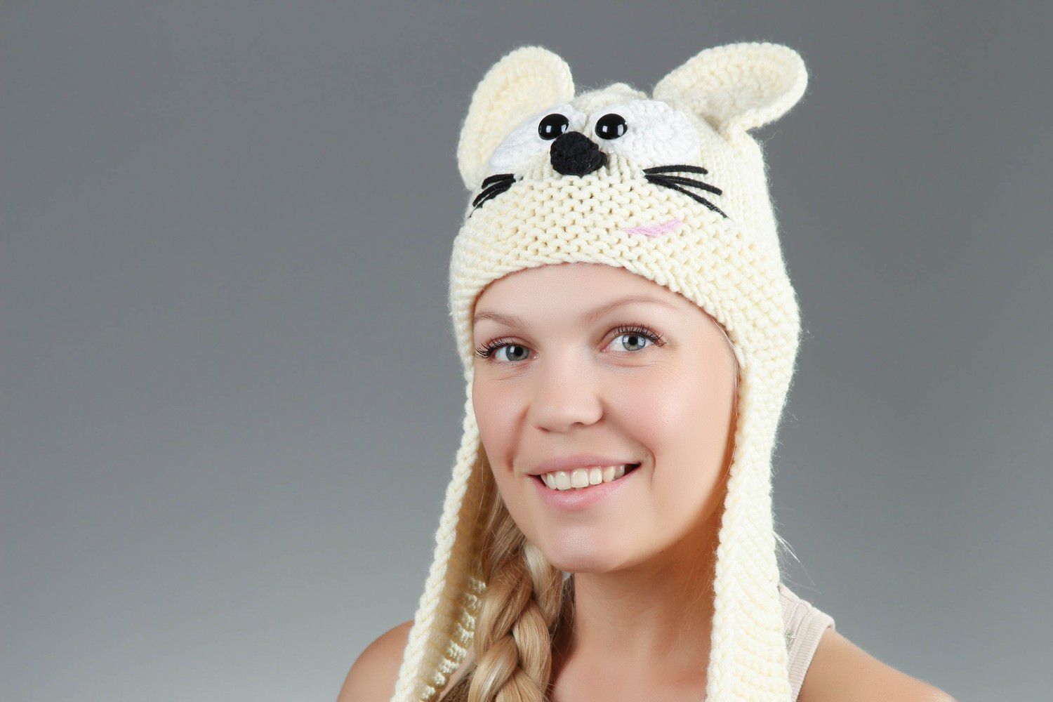 Knitted hat White Mouse photo 5