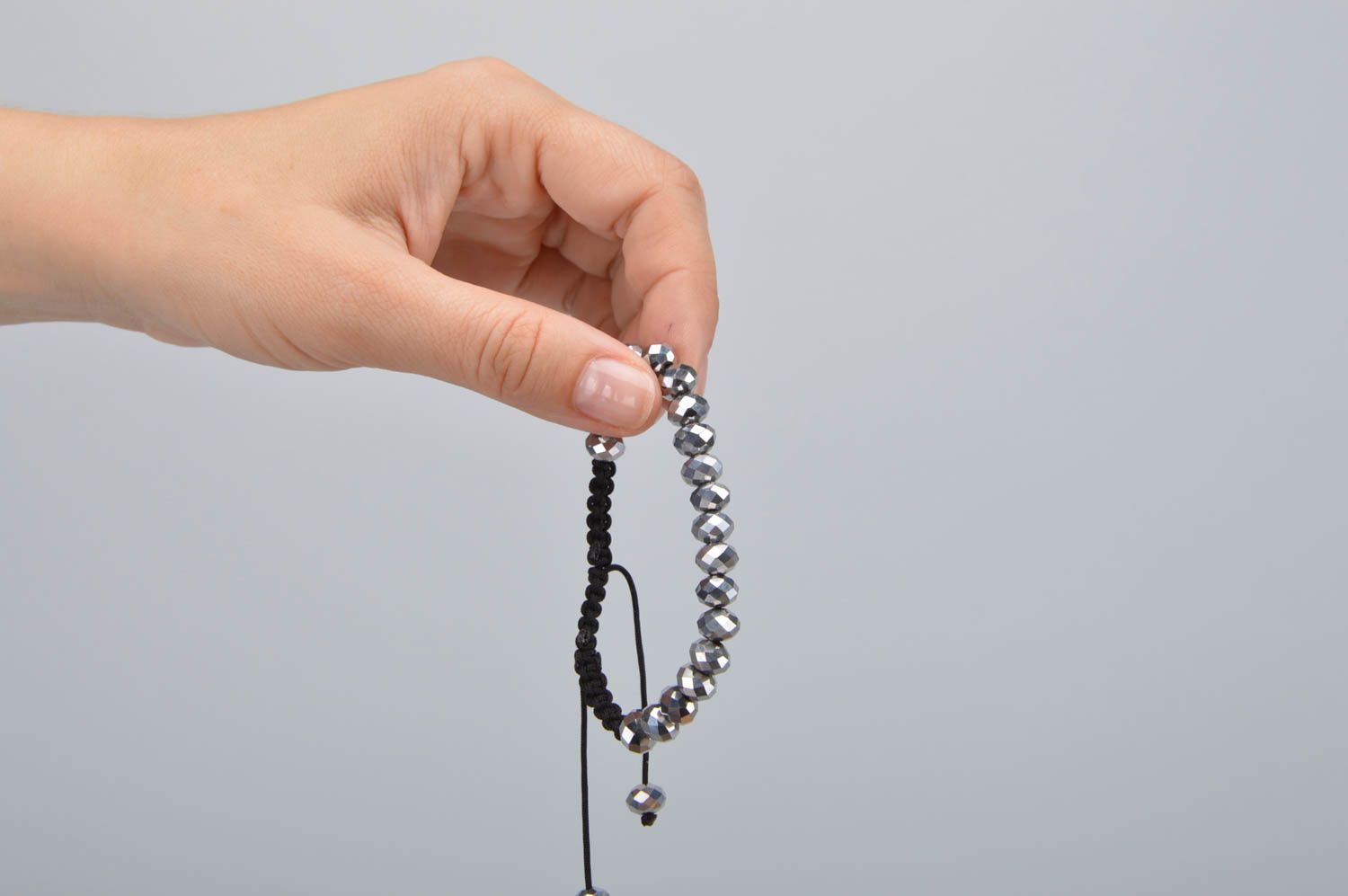 Bracelet tressé design Bijou fait main de perles à facettes Cadeau femme photo 2