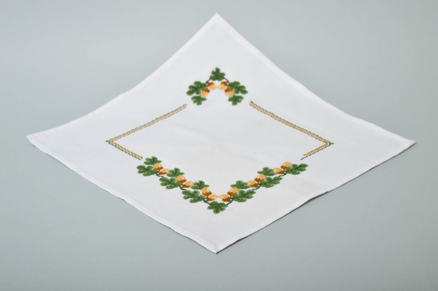 Weiße Serviette Tisch Deko bestickte Serviette handmade bunt Serviette aus Lein foto 2