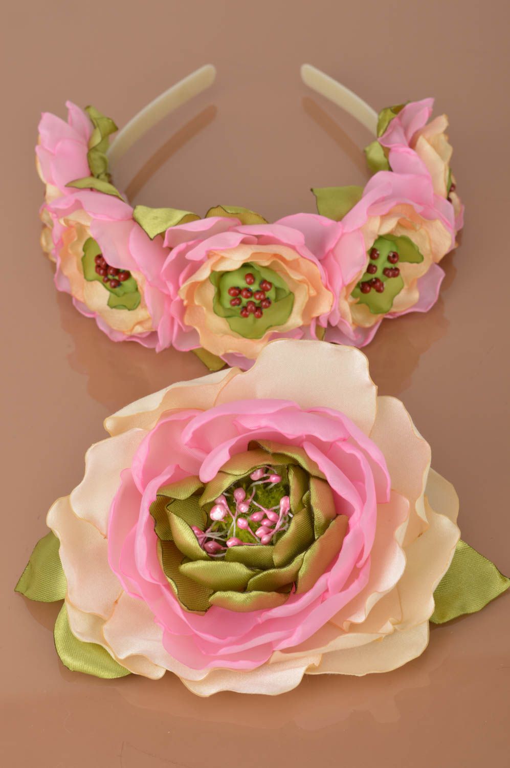 Set of handmade pink floral accessories 2 items headband and brooch photo 2