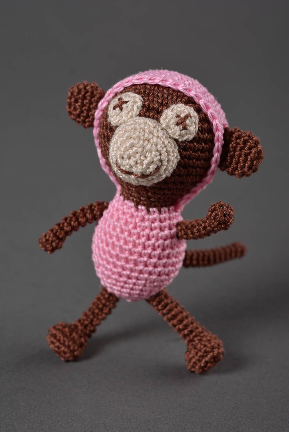 Kuscheltier Affe im Overall handgemachtes Stoff Spielzeug Geschenke für Kinder foto 1