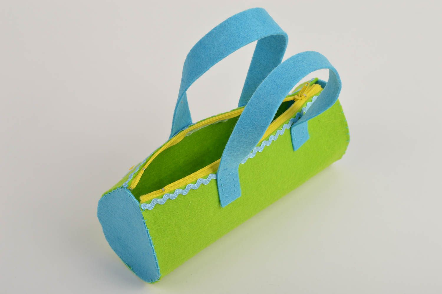 Handmade felt bag light green purse for girls wonderful present for little girl photo 3