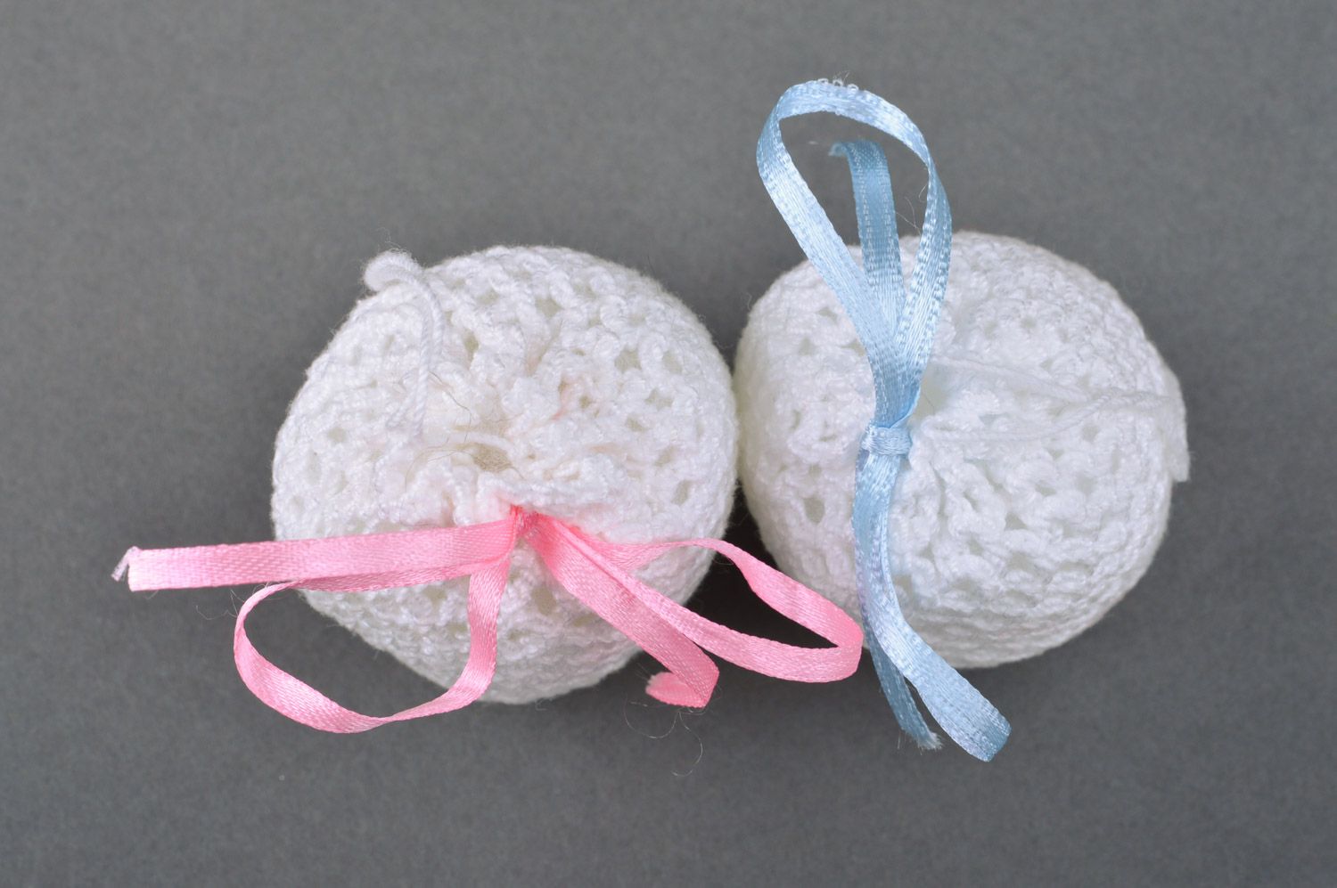 Set of handmade crochet Easter egg covers of white color with bows 2 items photo 5