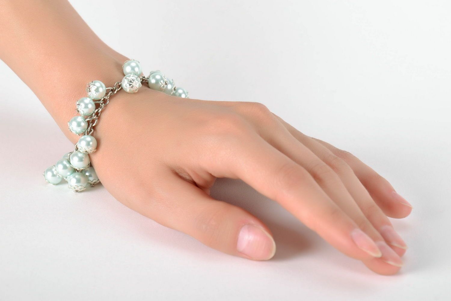 Bracelet made from ceramic pearls photo 5