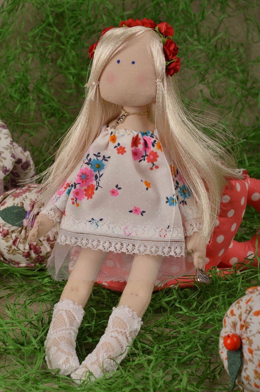 Игрушка ручной работы текстильная кукла декор для дома цветочная красивая фото 1