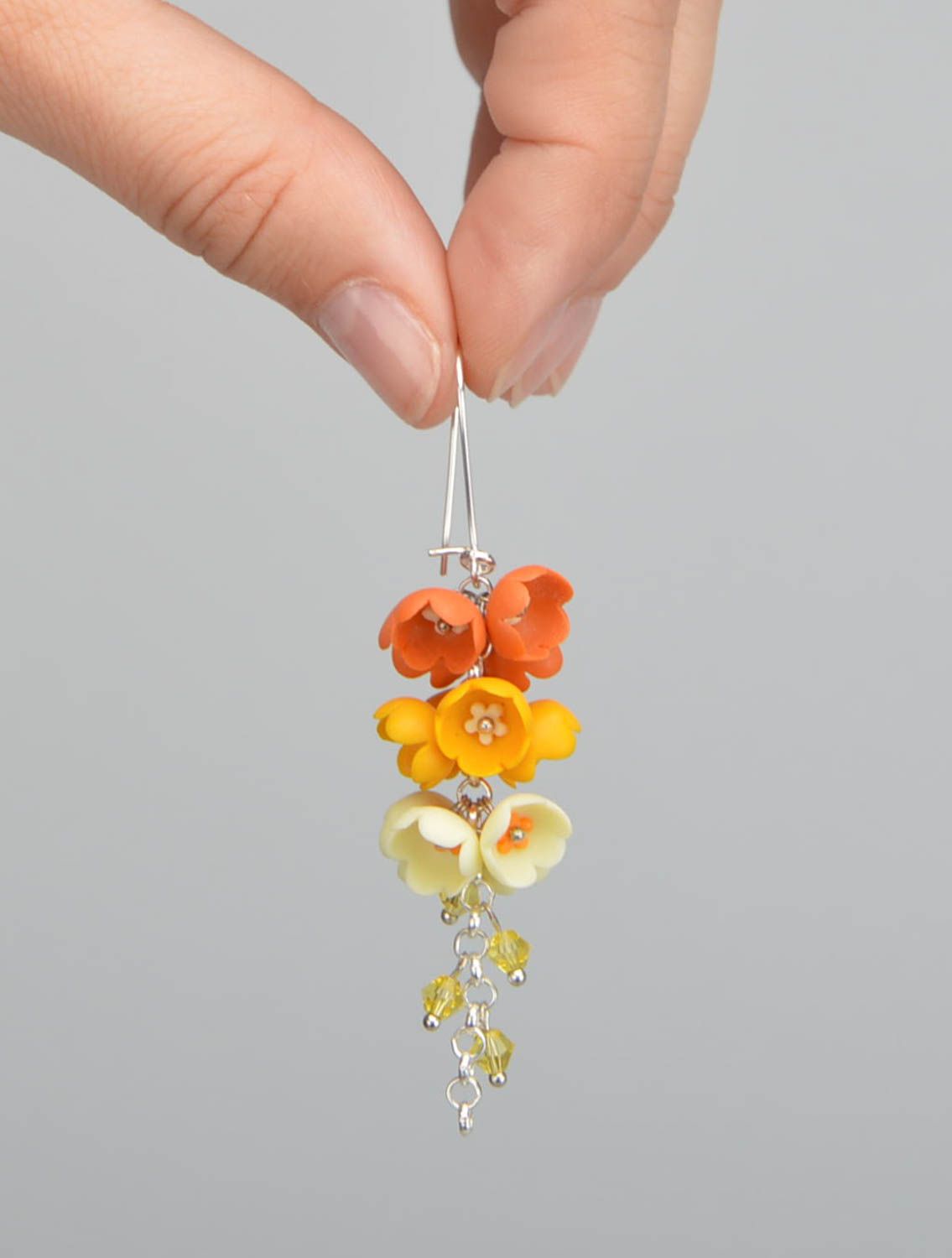 Boucles d'oreilles en pâte polymère pendantes fleurs belles faites main photo 5