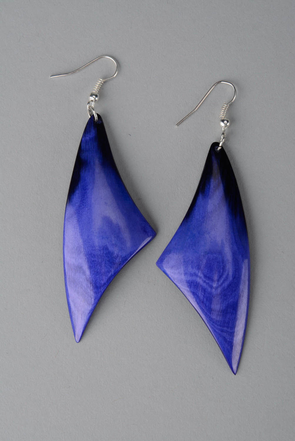 Earrings made of cow horn Purple Feathers photo 1