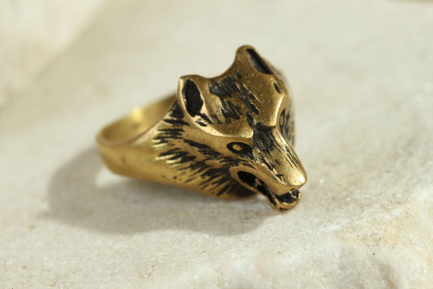 Bronze ring Wolf photo 1