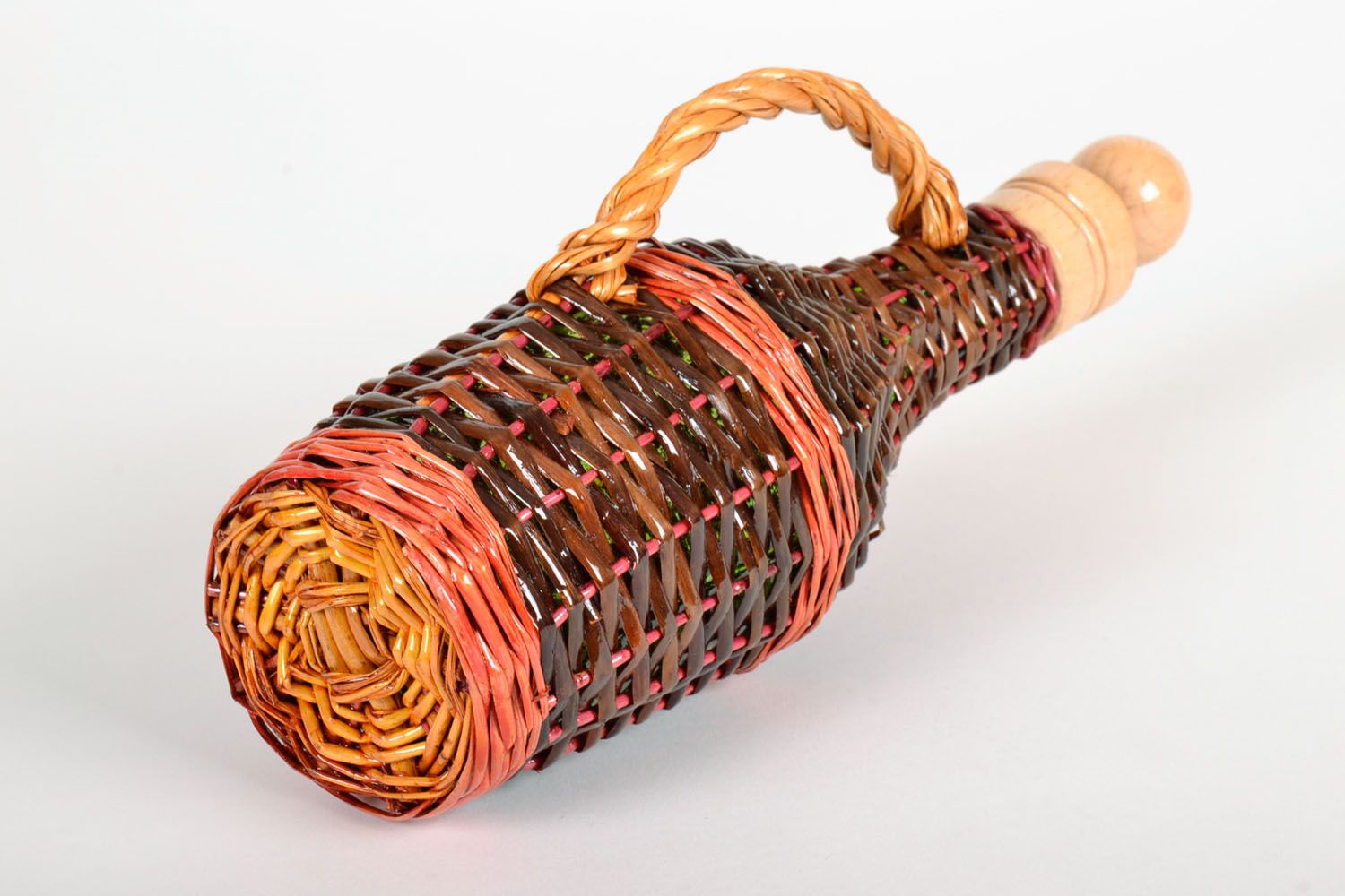 Bottle braided with willow photo 5