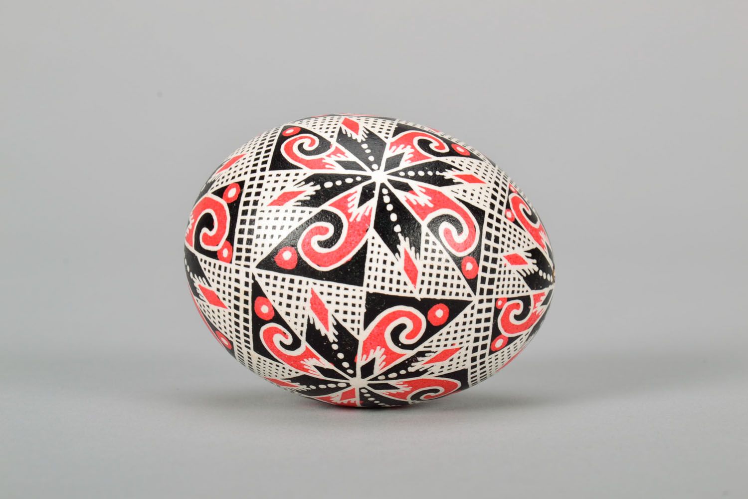 Decorative egg with painting photo 3