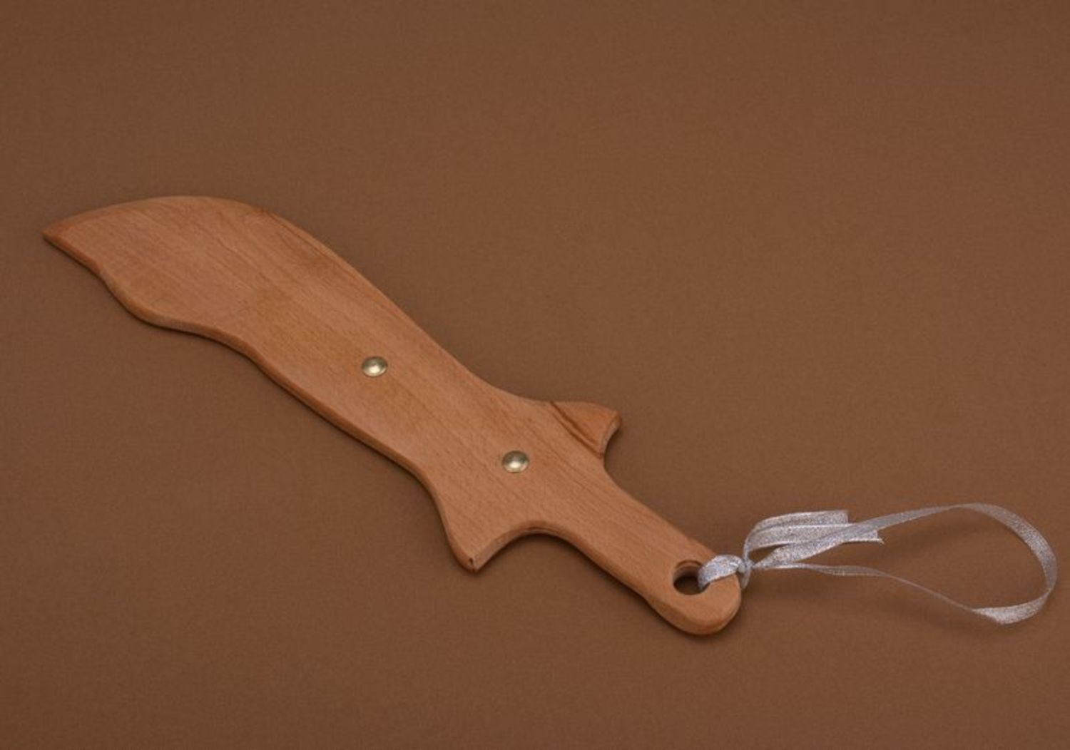 Epée-jouet en bois  photo 3