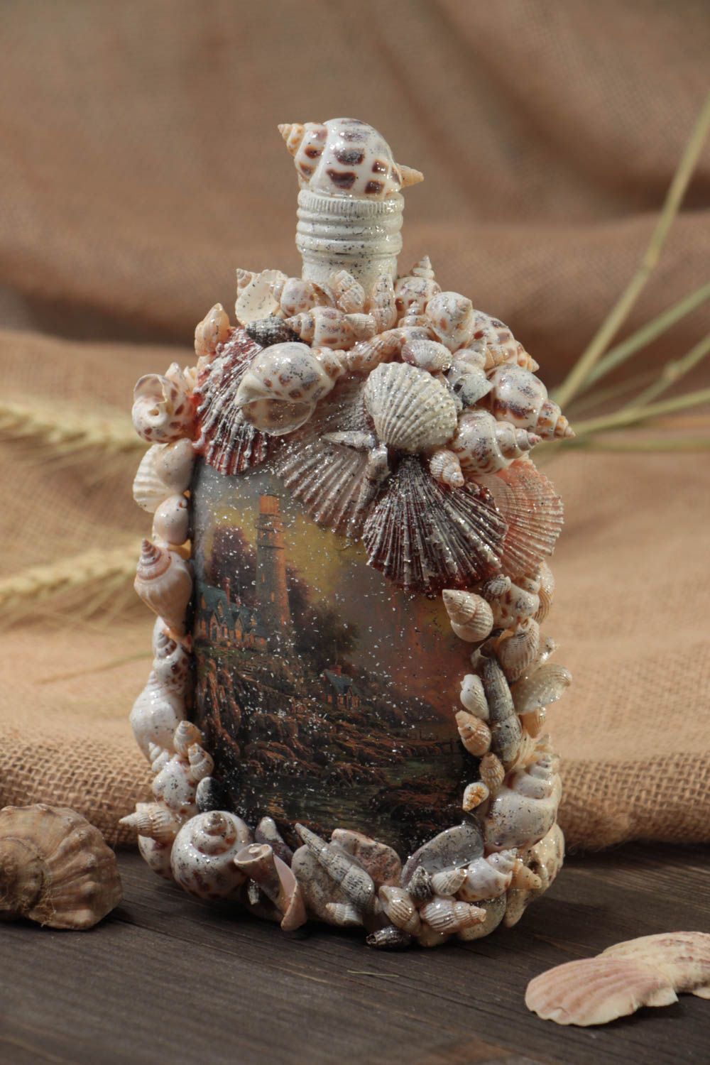 Botella decorativa artesanal con conchas bonita pequeña decoupage  foto 1