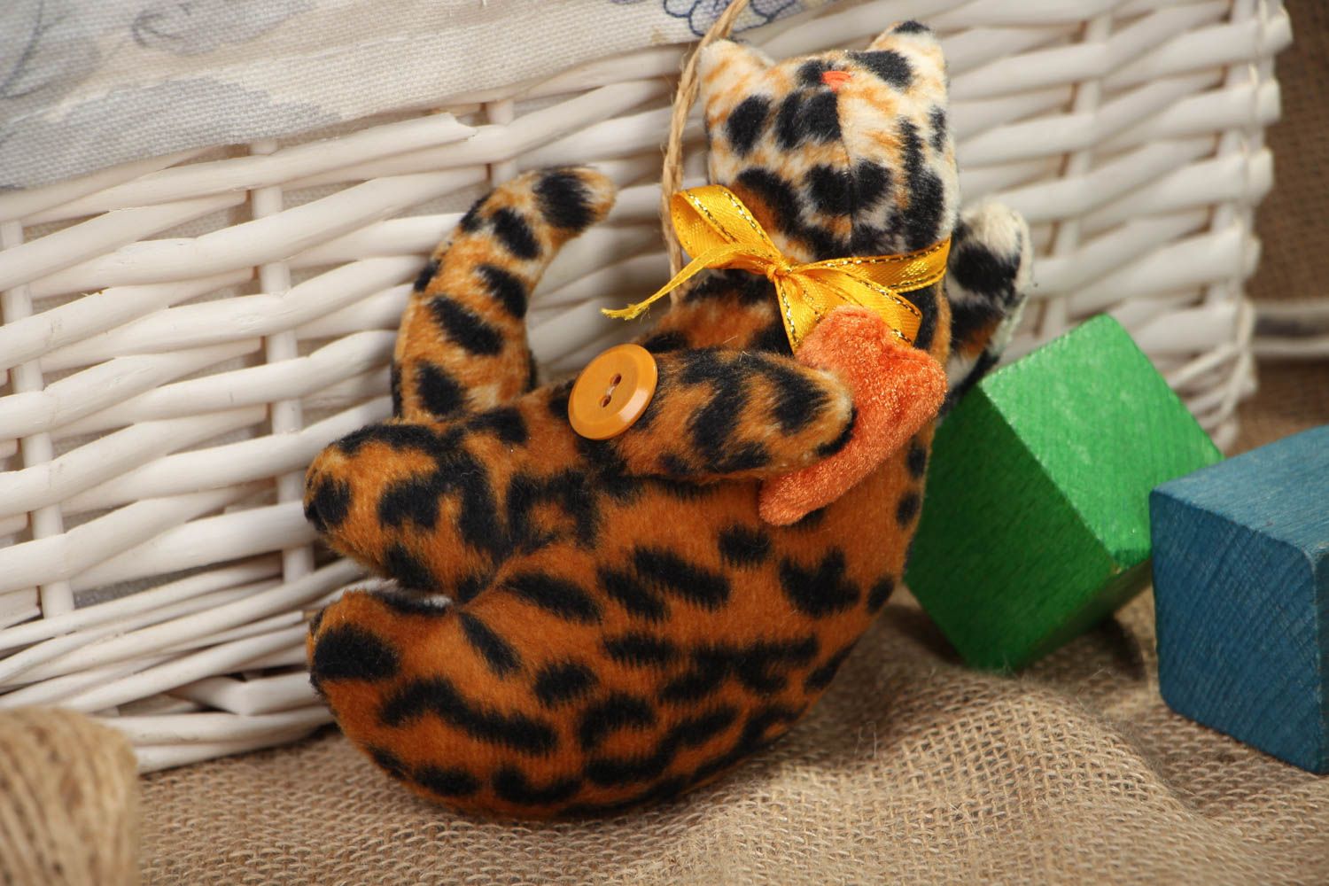Плюшевая игрушка ручной работы Кот леопард фото 5