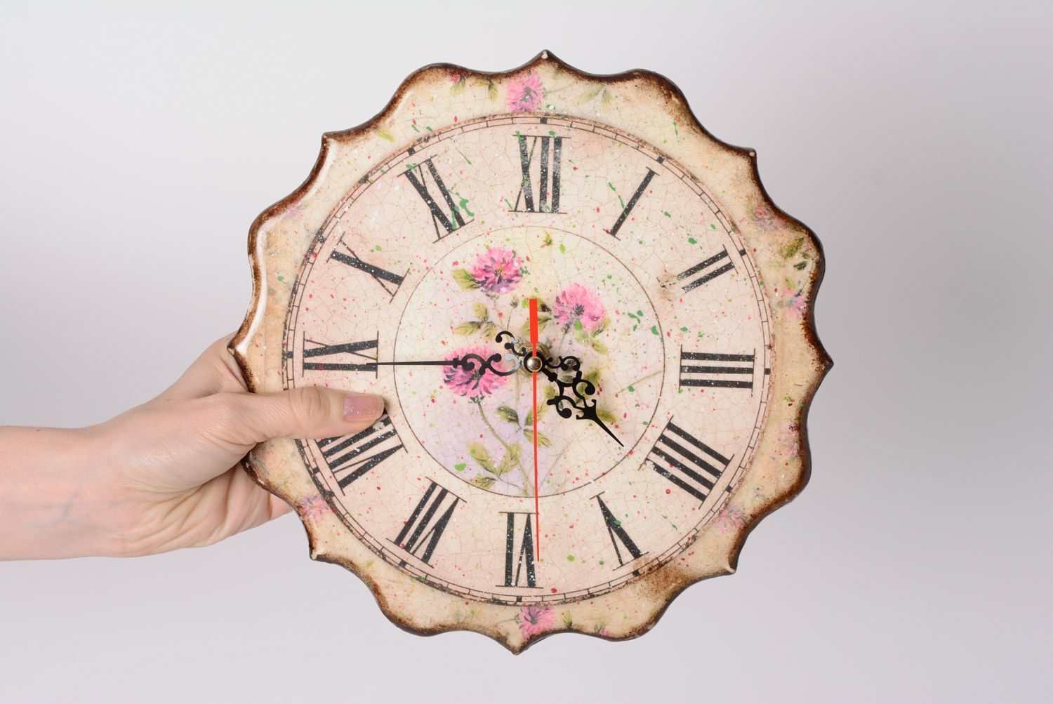 L'orologio di legno da parete fatto a mano in stile decoupage originale
 foto 6