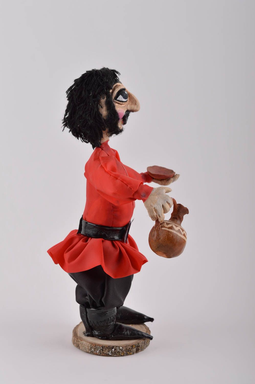 Handmade Haus Deko Designer Geschenk  Keramik Puppe Deko Spielzeug Mann mit Krug foto 3