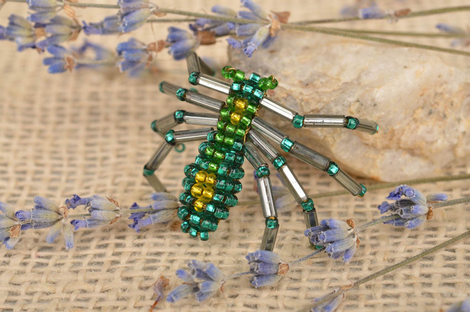 Broche en perles de rocailles Araignée verte originale faite main pour femme photo 1