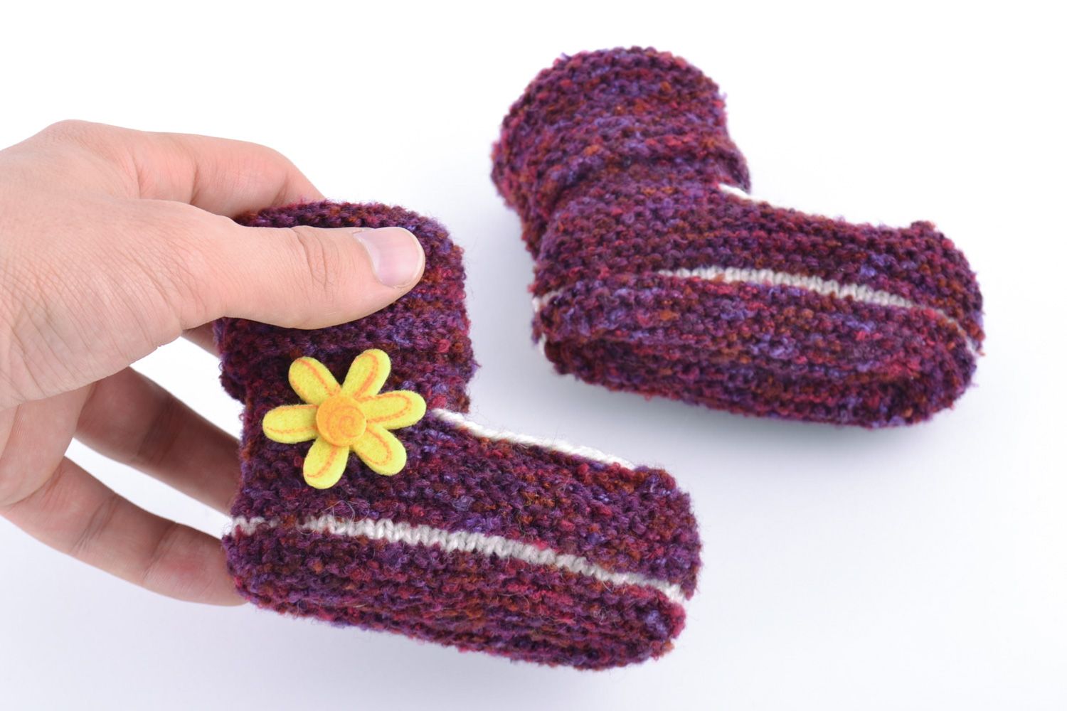 Handmade soft warm baby booties knitted of natural wool in white and violet colors photo 5