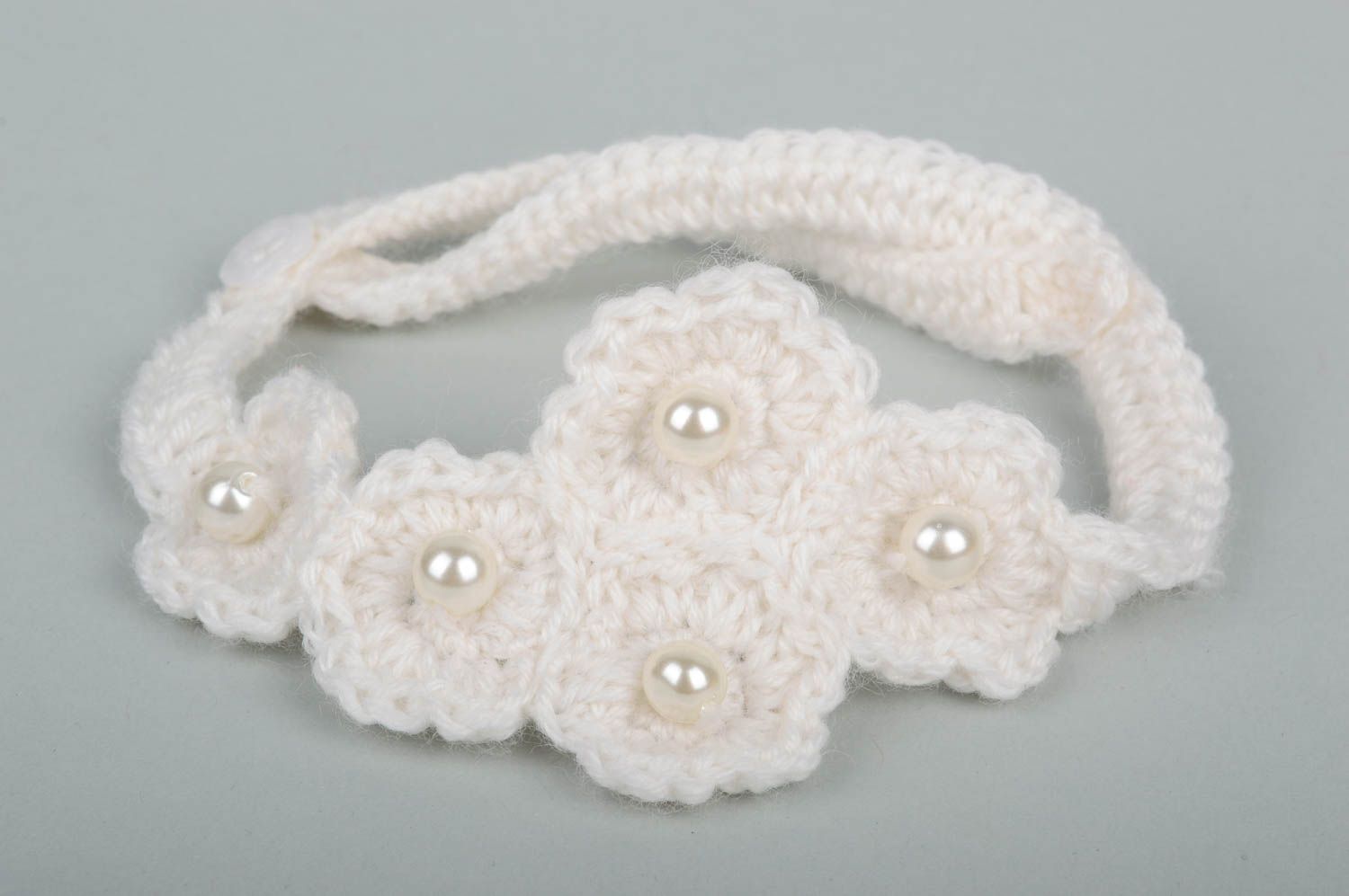 Bandeau bébé fille fait main blanc avec fleurs tricot au crochet Cadeau original photo 1