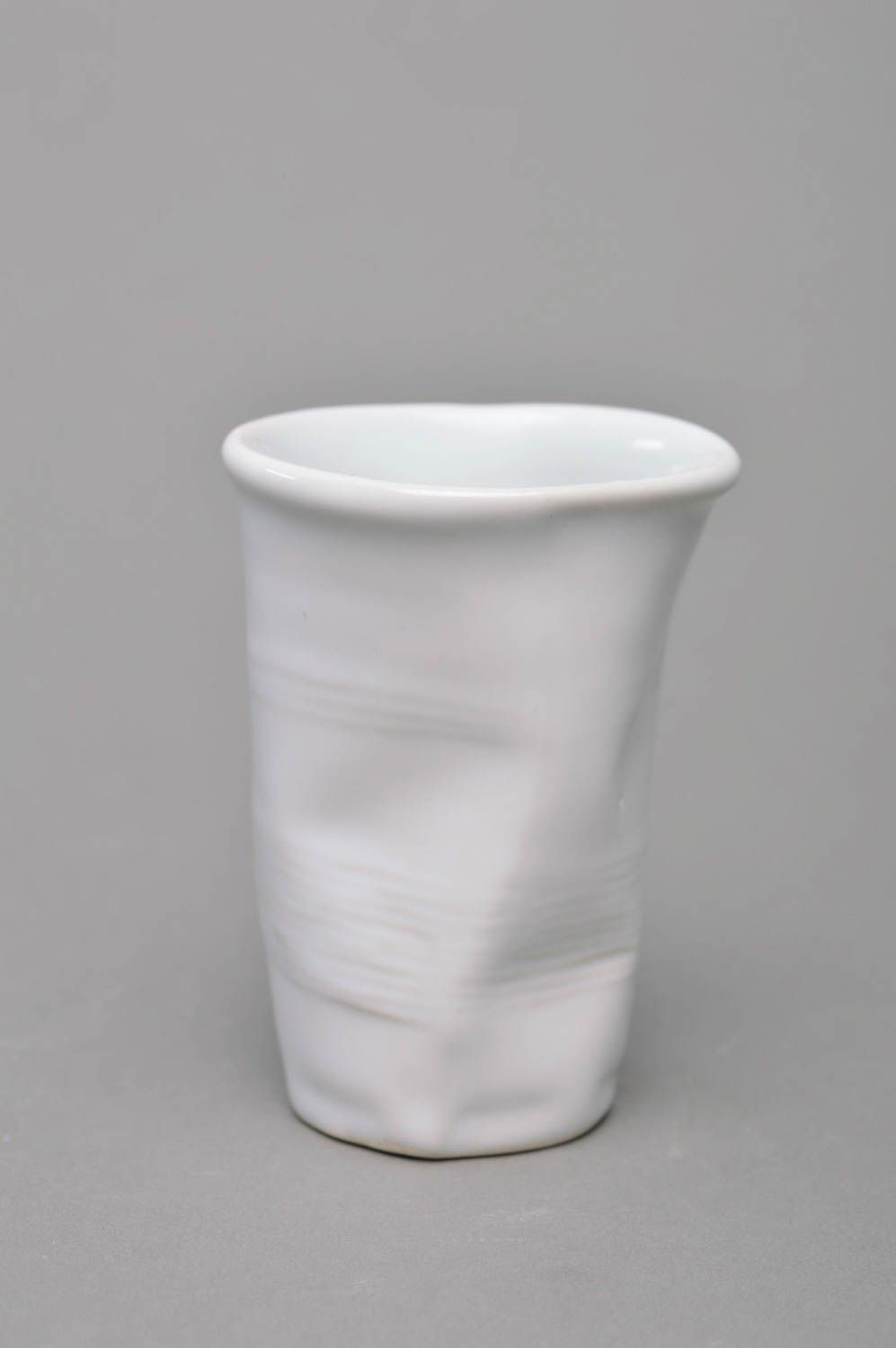 Porcelain fake plastic crinkled ceramic white coffee cup decorative mug photo 1