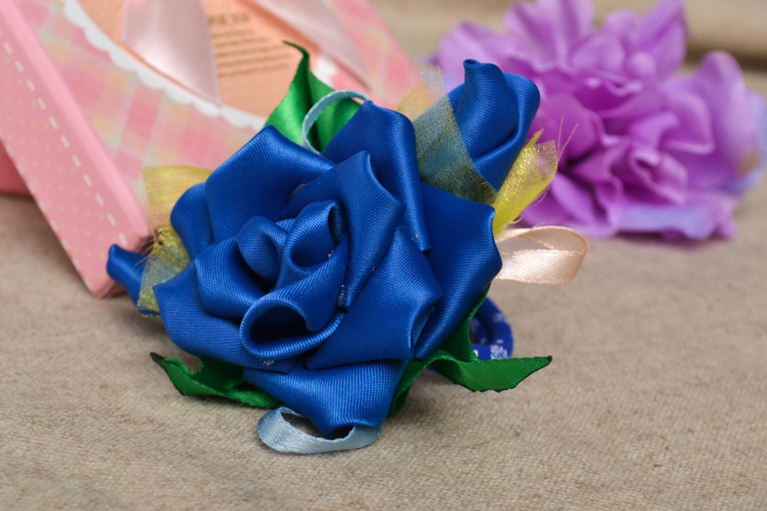Аксессуар для волос ручной работы синяя резинка с цветком аксессуар для женщин фото 1