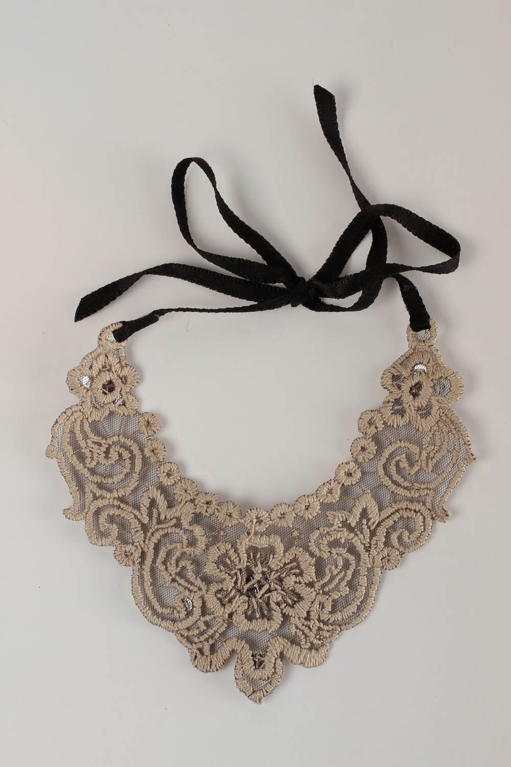 Collar para mujer artesanal collar hecho a mano lujoso accesorio para mujer foto 3