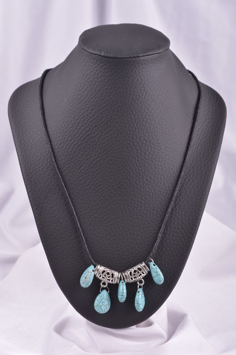 Handmade turquoise necklace elegant romantic necklace stylish accessory photo 1
