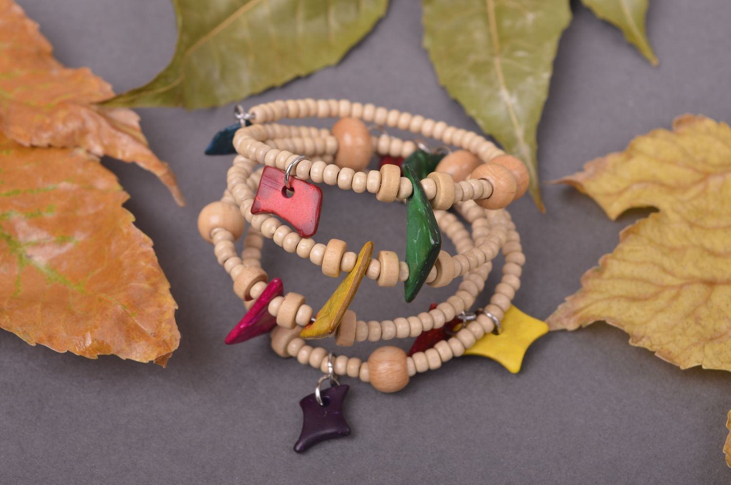 Bracelet multirang Bijou fait main en perles de bois design Accessoire femme photo 1