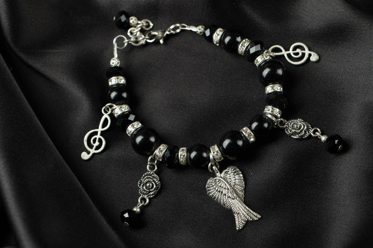 Musical bracelet with stones and metal photo 1