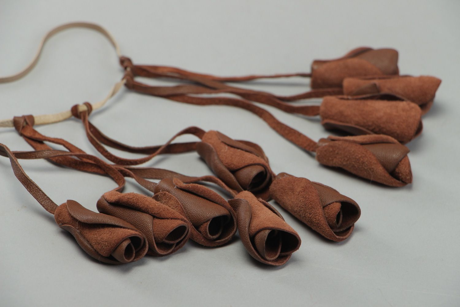 Collier en cuir et bois fait main écologique design original cadeau marron photo 2