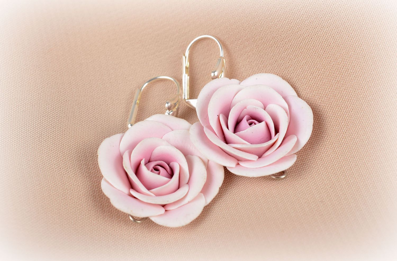 Handmade Polymer Clay Earrings, Floral Earrings, Dangle Earrings, White  Clay Earrings, Wood Earrings, Flowers, Gift for Her, Gift Idea
