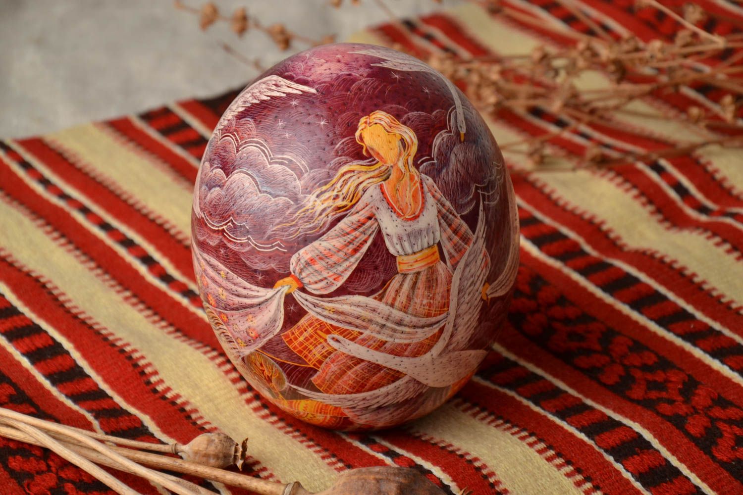 Painted ostrich egg with carved elements photo 1