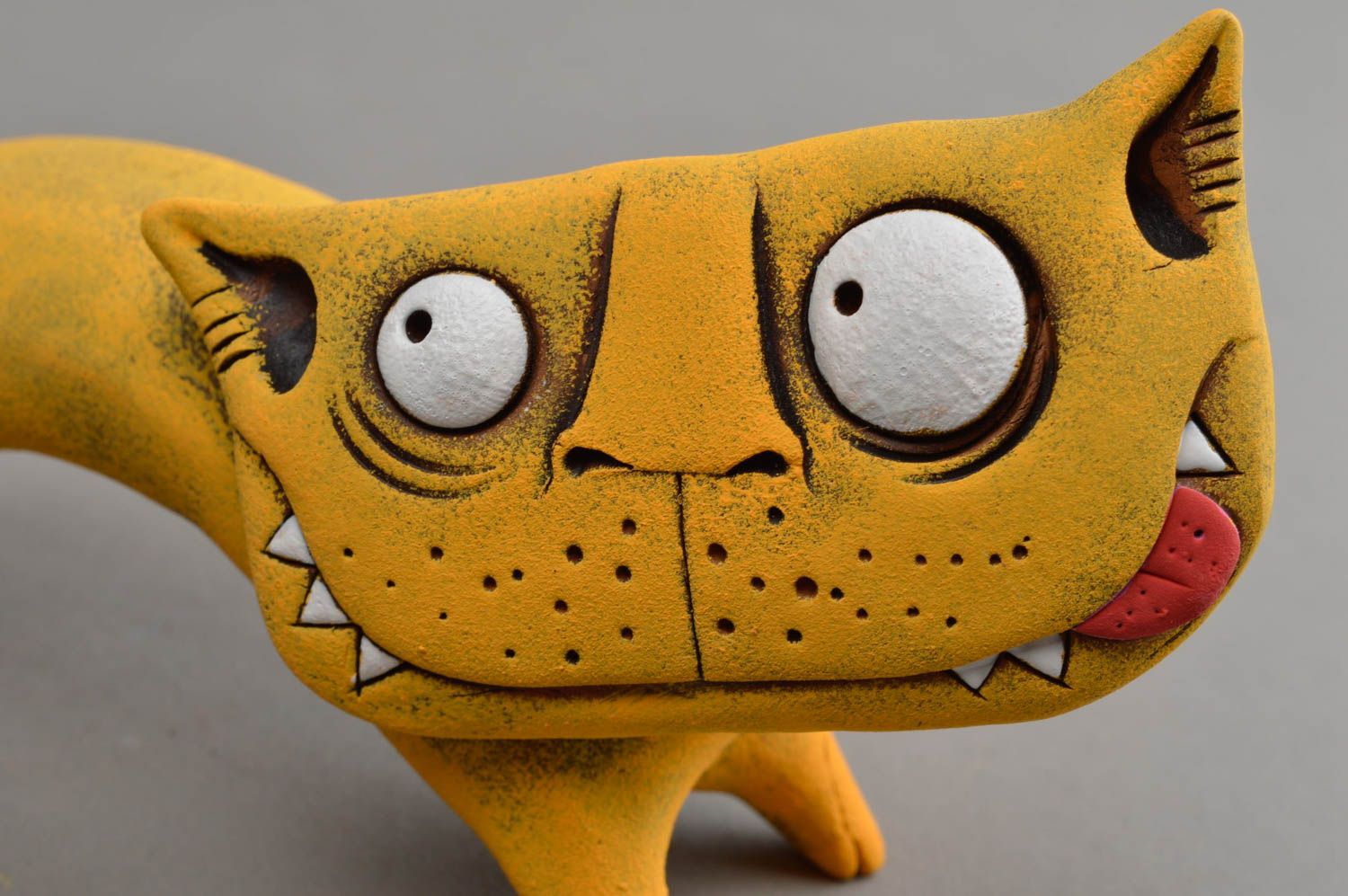 Figura de barro artesanal amarilla decoración de hogar regalo para amigos gato foto 4