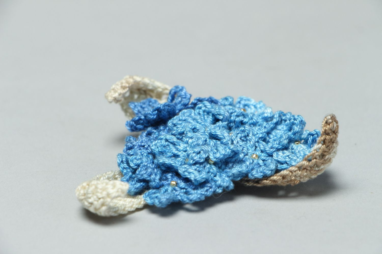 Broche tricotée Hortensia faite main photo 2