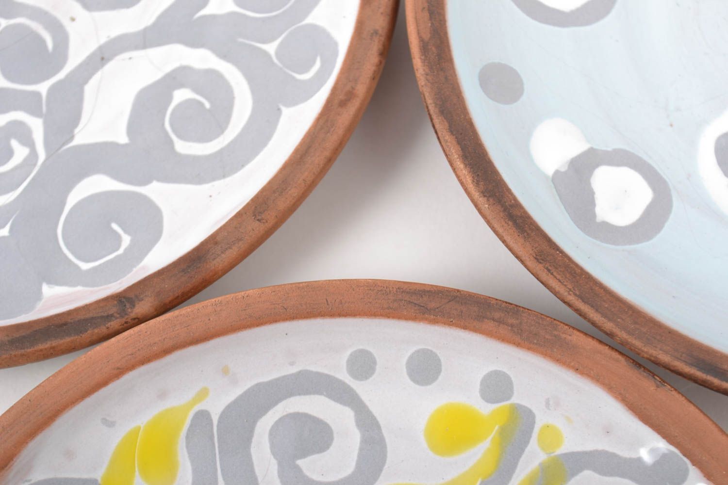 Керамические тарелки ручной работы глиняная посуда расписные тарелки 3 штуки фото 3