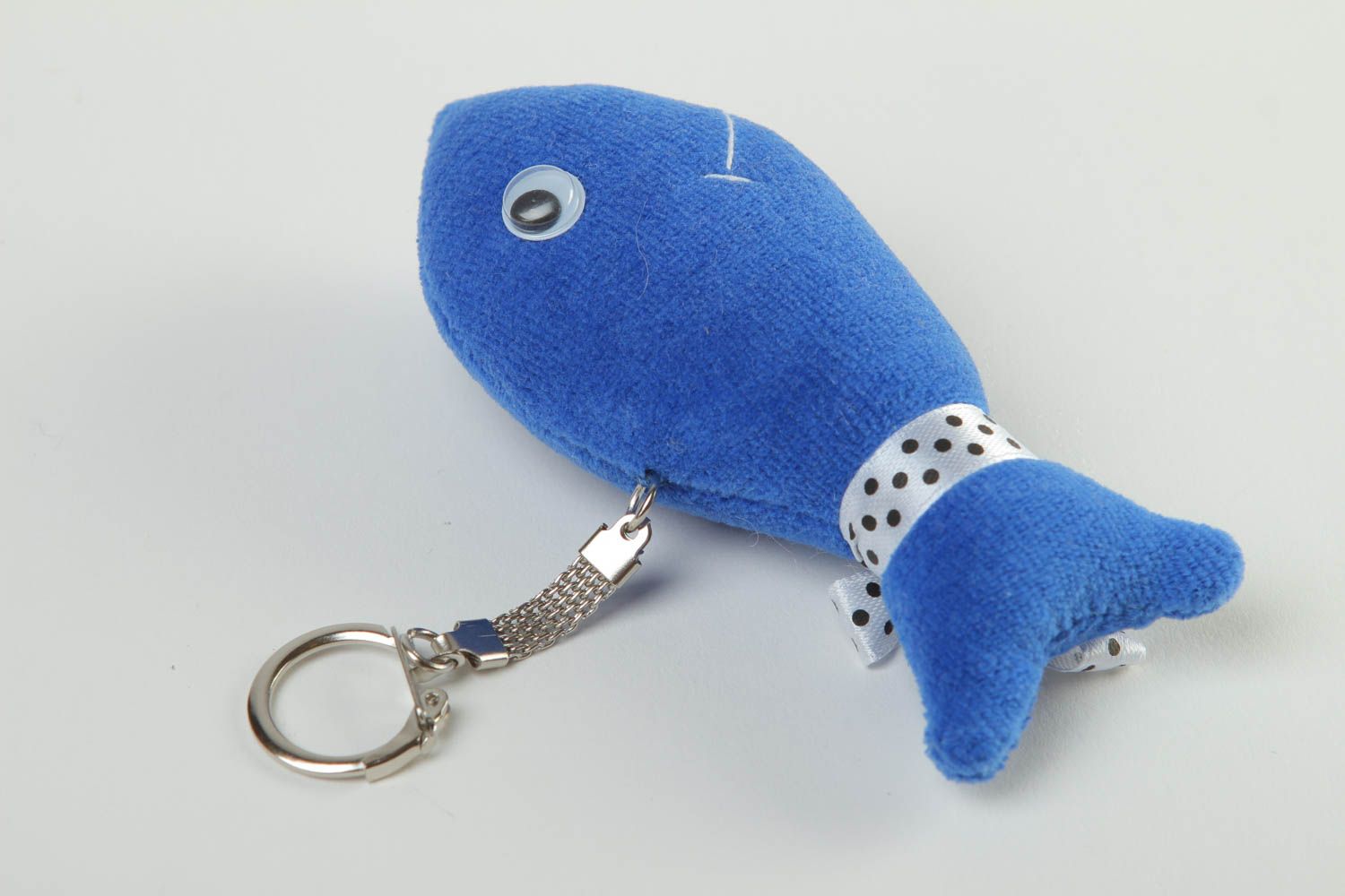 Porte-clé peluche poisson Porte-clef fait main bleu velours Accessoire pour clé photo 4