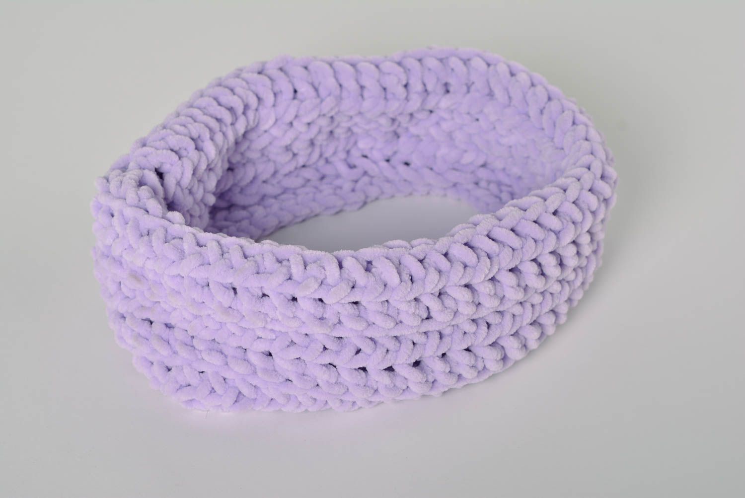 Écharpe col tricotée accessoire pour enfant faite main originale couleur lilas photo 1